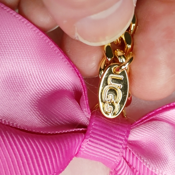 UGG HOLIDAY KEY CHAIN - Picture 5 of 9